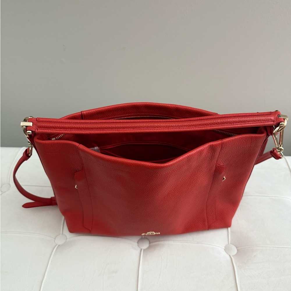 Elegant Red Leather Shoulder Bag